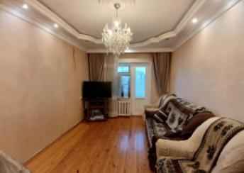  Köhnə Günəşli qəsəbəsində 85m² mənzil satılır