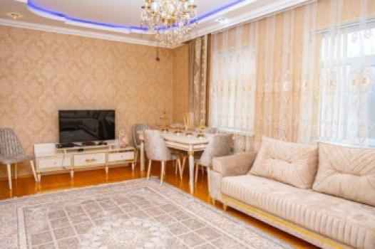  Mehdiabad qəsəbəsində 200m² həyət evi satılır