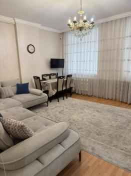  Kubinka qəsəbəsində 63m² mənzil satılır