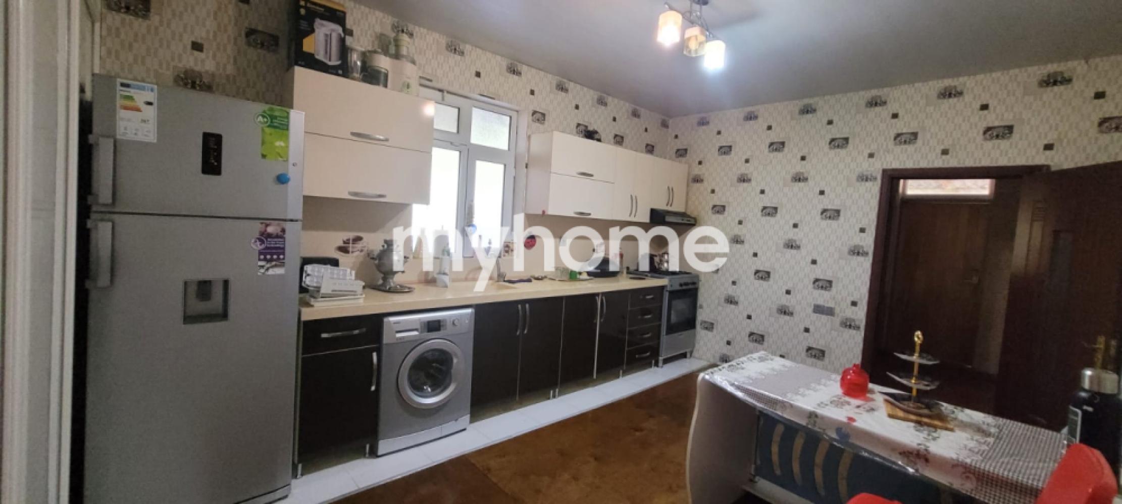  Salyan şəhərində 120m² həyət evi satılır
