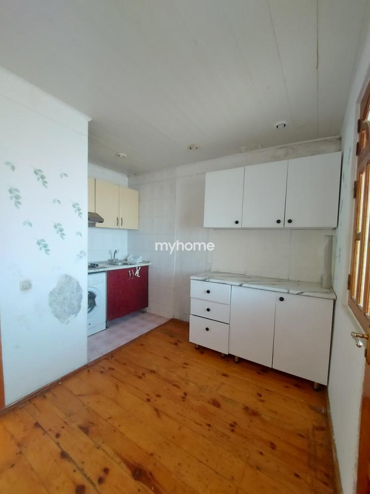  Yeni Günəşli qəsəbəsində 50m² mənzil satılır