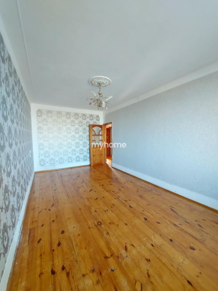  Yeni Günəşli qəsəbəsində 50m² mənzil satılır