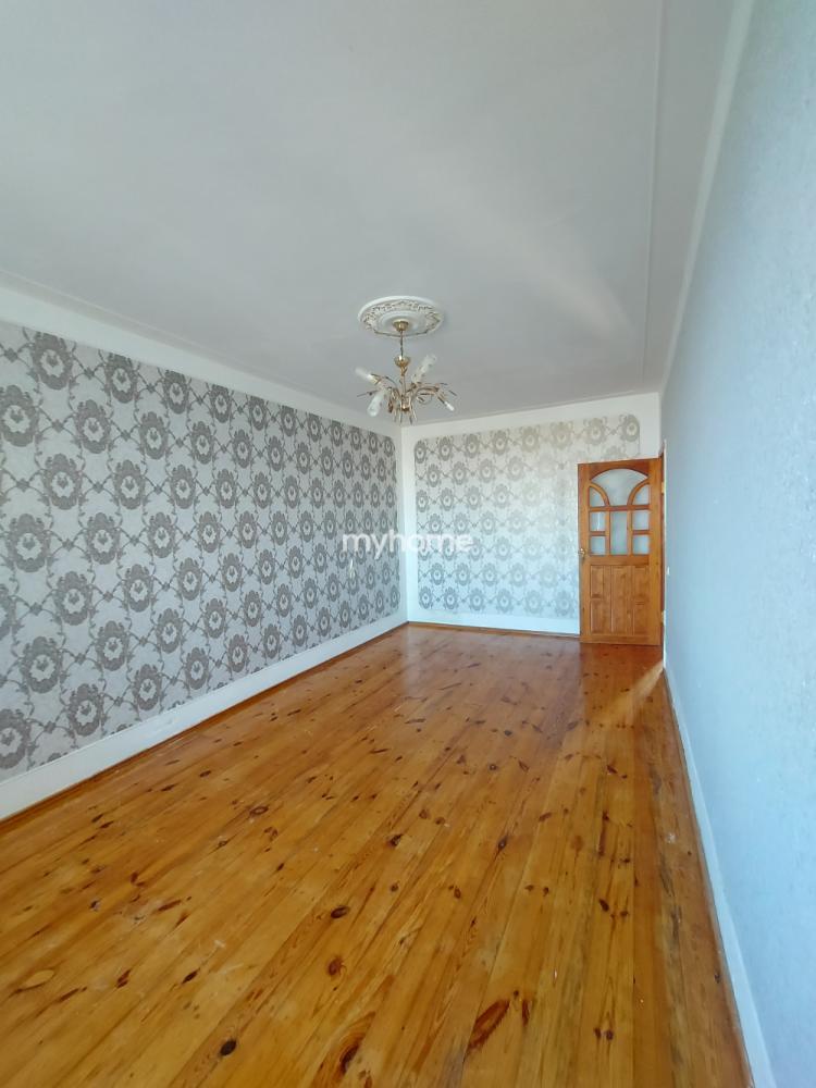  Yeni Günəşli qəsəbəsində 50m² mənzil satılır