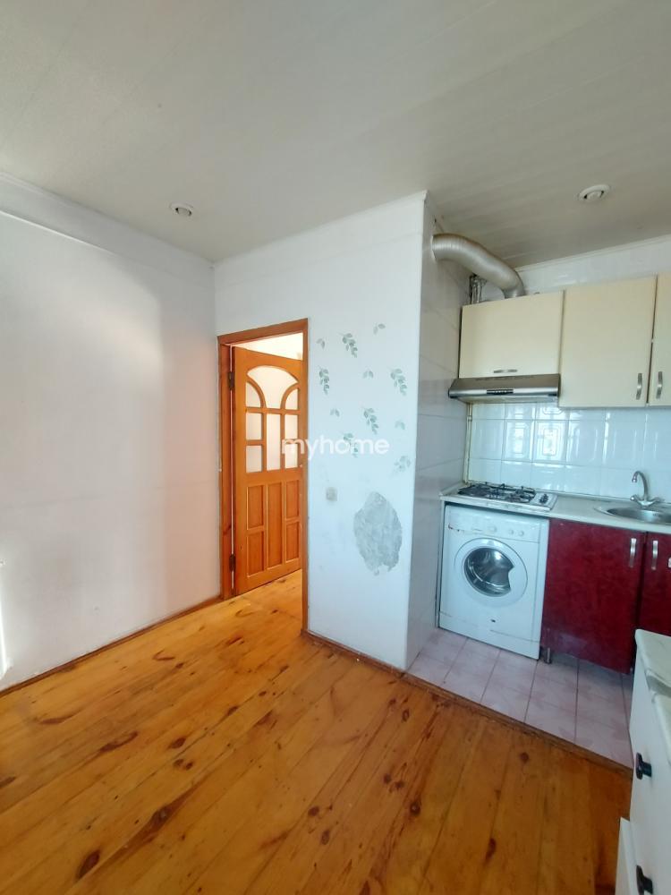  Yeni Günəşli qəsəbəsində 50m² mənzil satılır