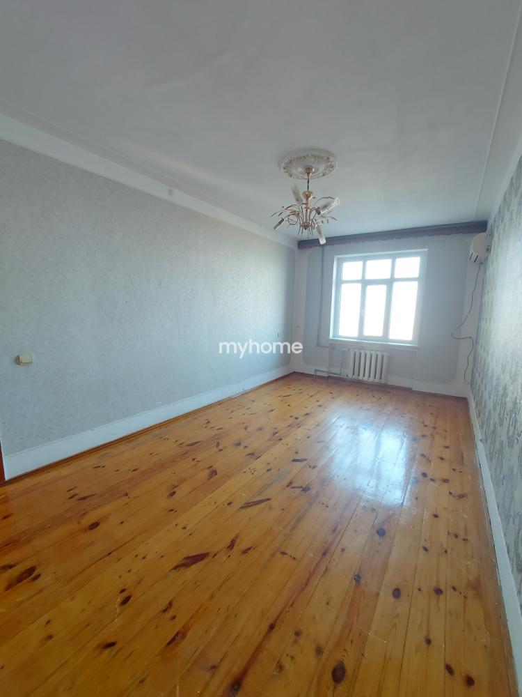  Yeni Günəşli qəsəbəsində 50m² mənzil satılır