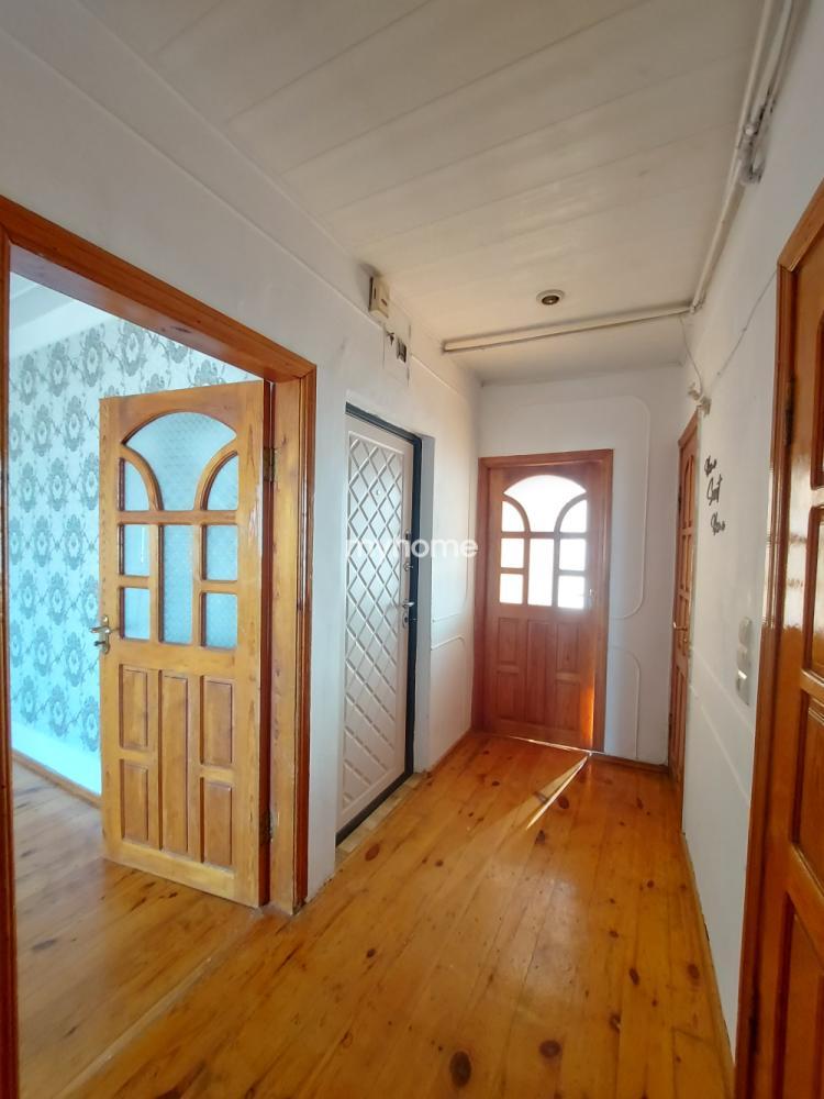  Yeni Günəşli qəsəbəsində 50m² mənzil satılır