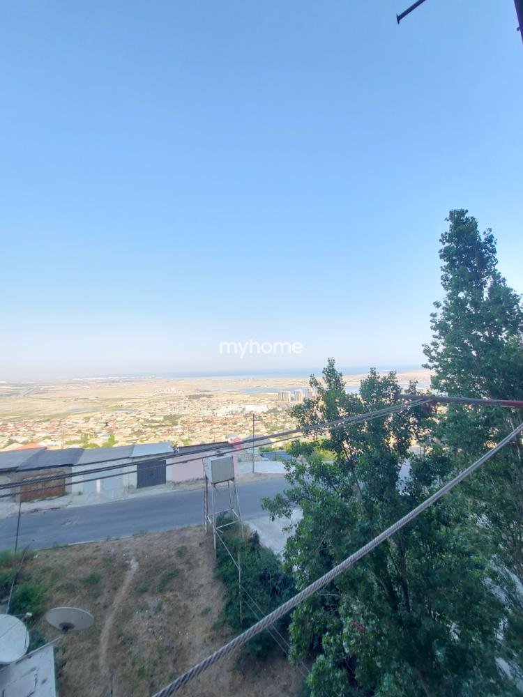  Yeni Günəşli qəsəbəsində 50m² mənzil satılır