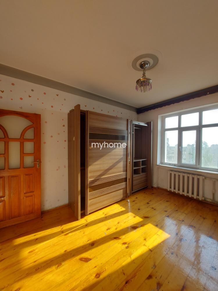  Yeni Günəşli qəsəbəsində 50m² mənzil satılır