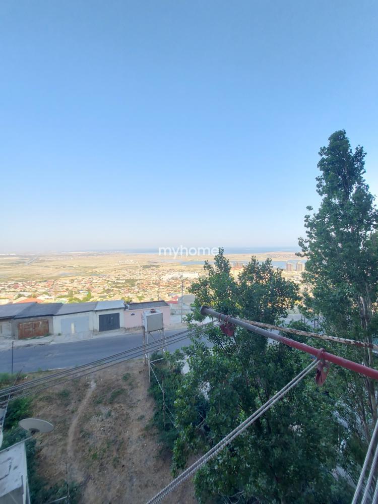  Yeni Günəşli qəsəbəsində 50m² mənzil satılır