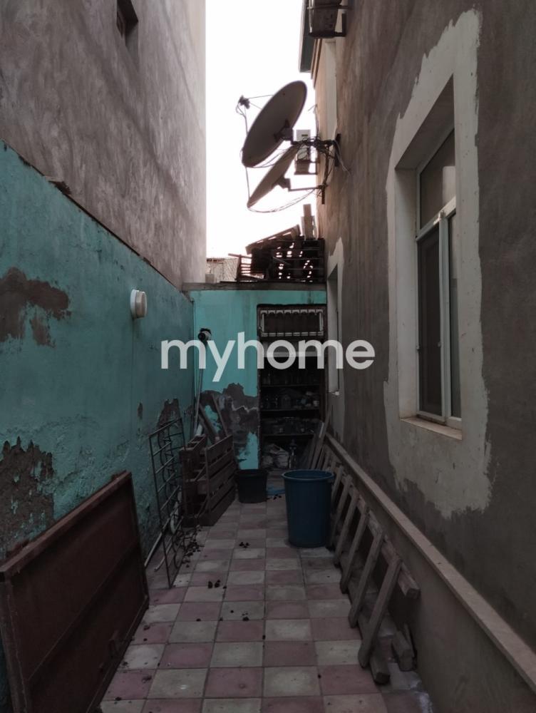  Qaraçuxur qəsəbəsində 176m² həyət evi satılır