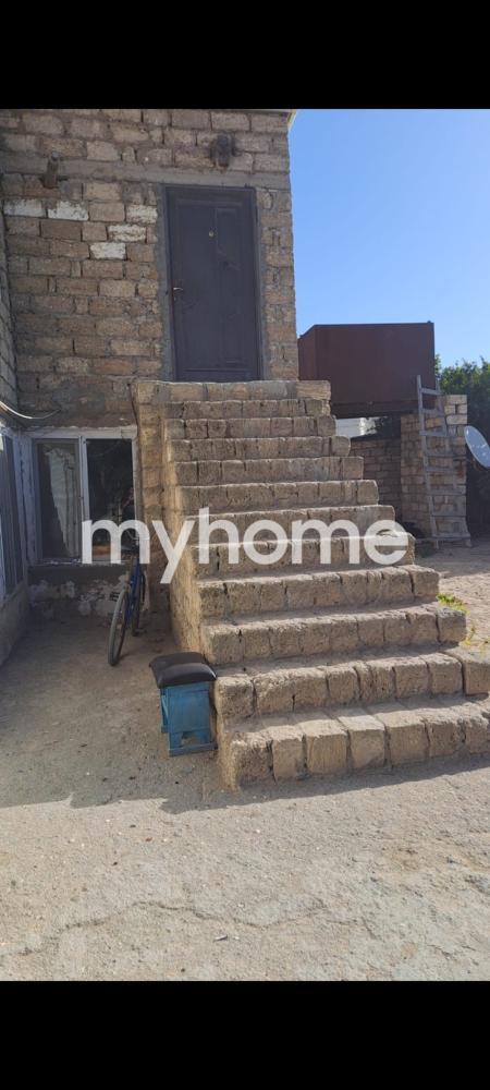  Albalılıq qəsəbəsində 220m² həyət evi satılır