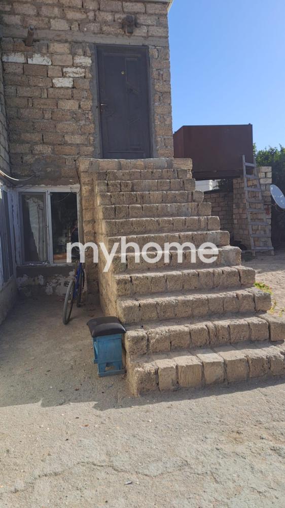  Albalılıq qəsəbəsində 220m² həyət evi satılır