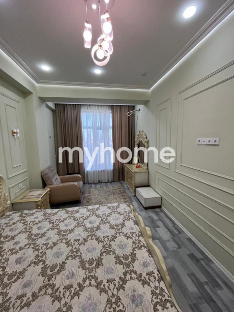  Badamdar qəsəbəsində 94m² mənzil satılır