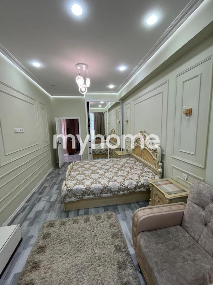  Badamdar qəsəbəsində 94m² mənzil satılır