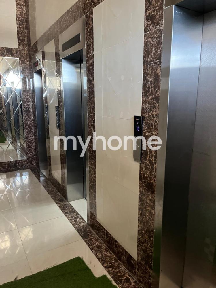  Badamdar qəsəbəsində 94m² mənzil satılır