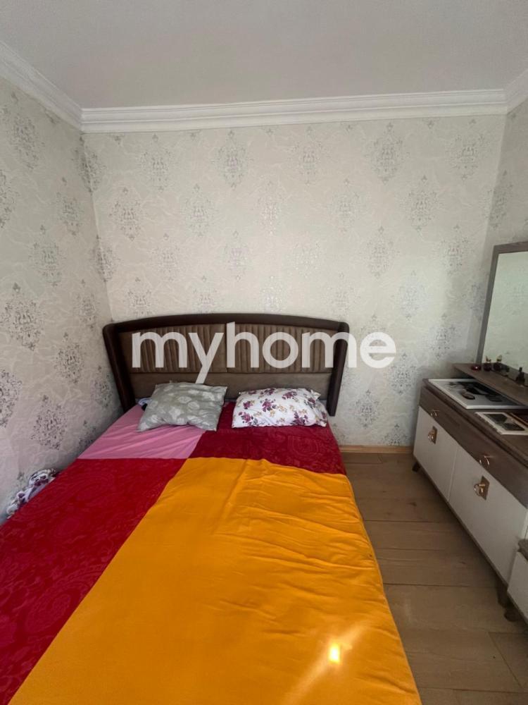  Binəqədi qəsəbəsində 50m² mənzil satılır