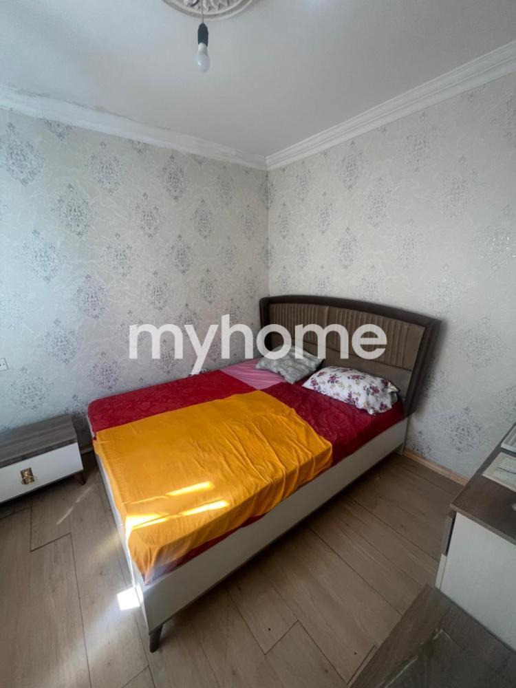  Binəqədi qəsəbəsində 50m² mənzil satılır
