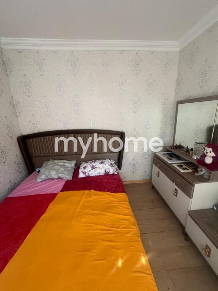  Binəqədi qəsəbəsində 50m² mənzil satılır
