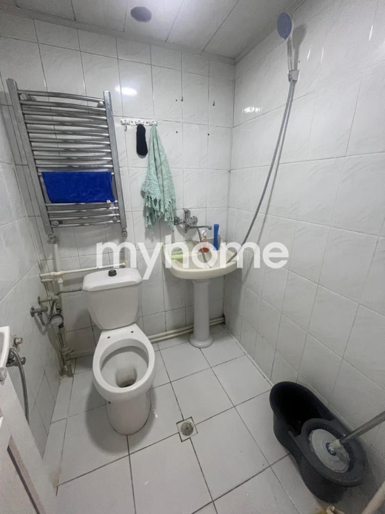  Binəqədi qəsəbəsində 50m² mənzil satılır