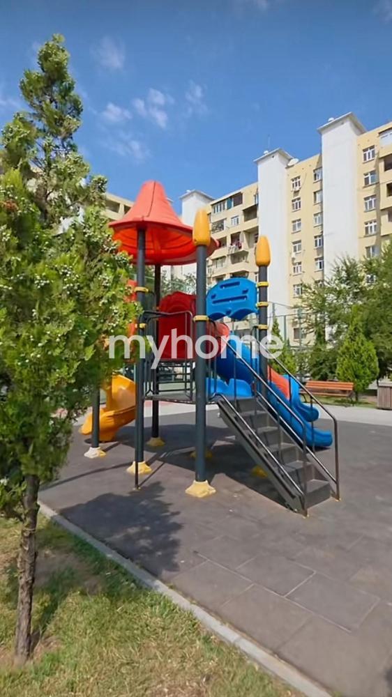  Bakıxanov qəsəbəsində 68m² mənzil satılır