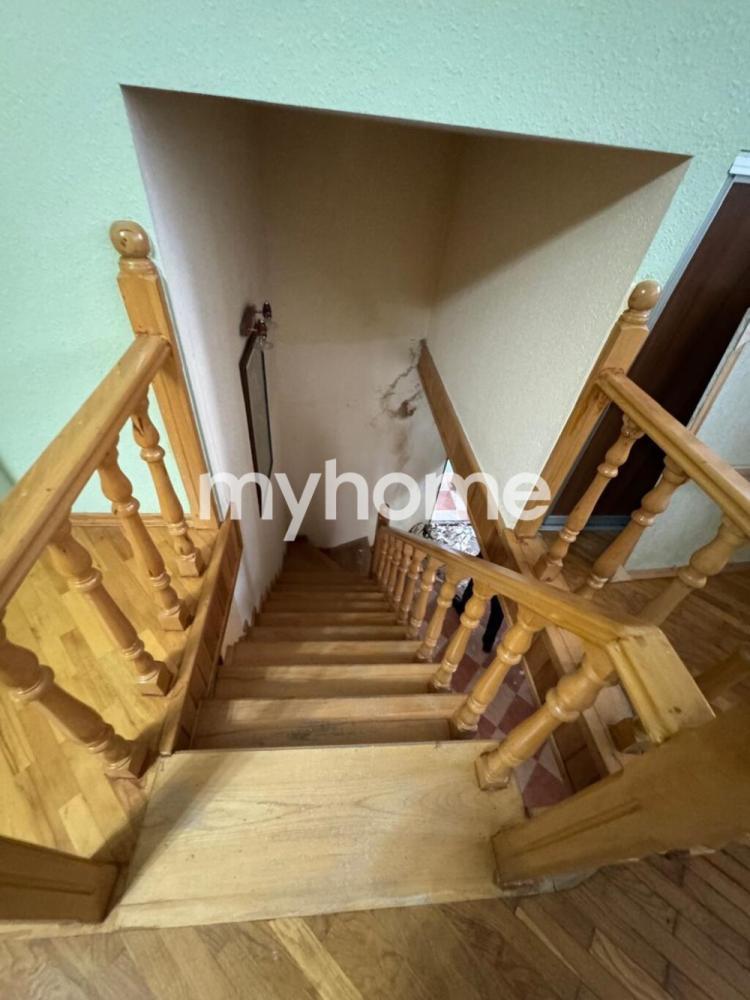  Səbail rayonunda 92m² mənzil satılır