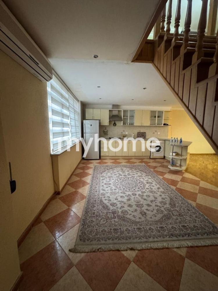  Səbail rayonunda 92m² mənzil satılır