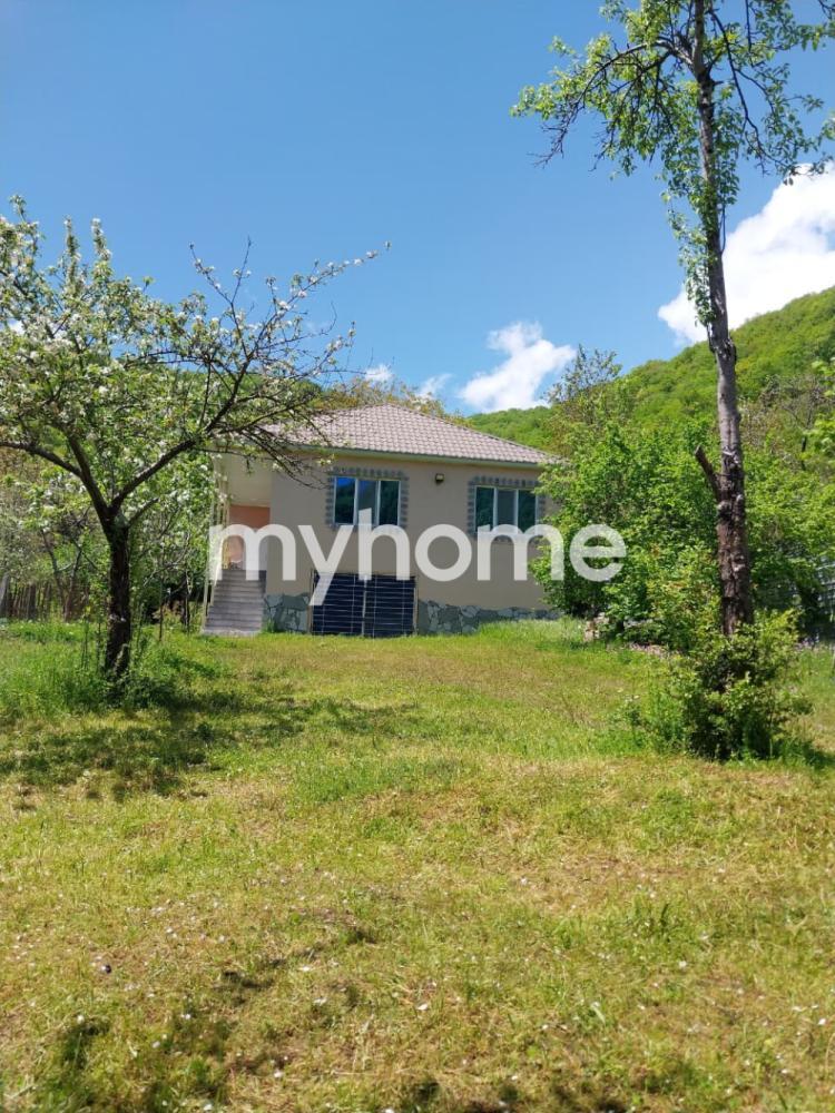  İsmayıllı şəhərində 200m² həyət evi satılır