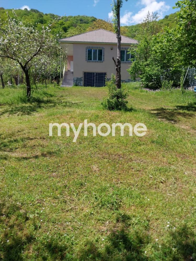  İsmayıllı şəhərində 200m² həyət evi satılır
