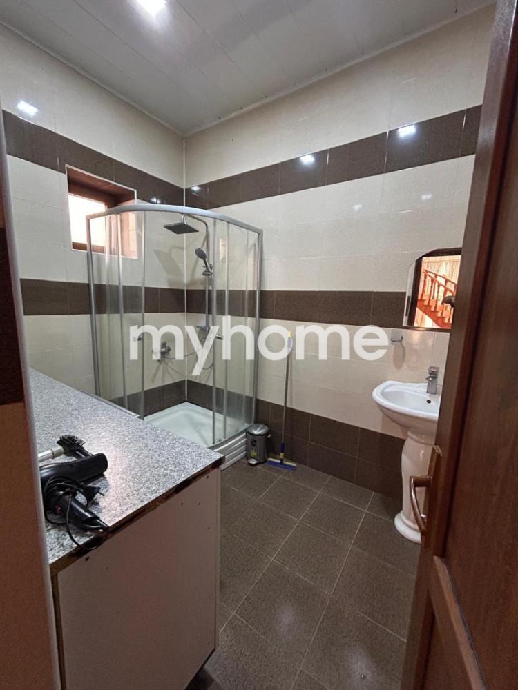  İsmayıllı şəhərində 200m² həyət evi satılır
