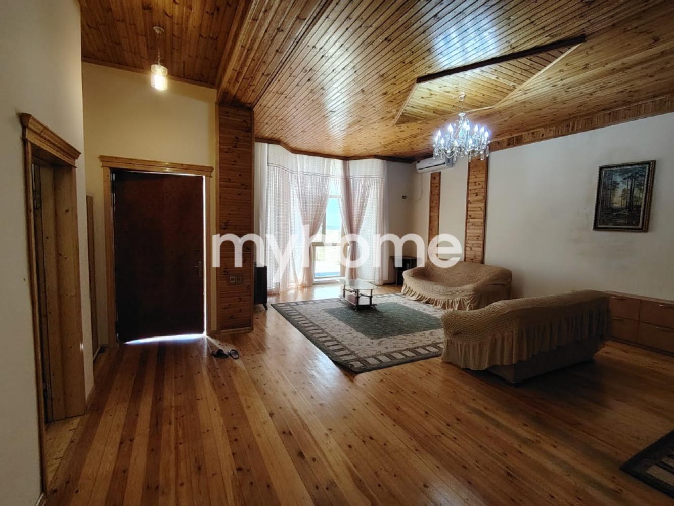  İsmayıllı şəhərində 200m² həyət evi satılır