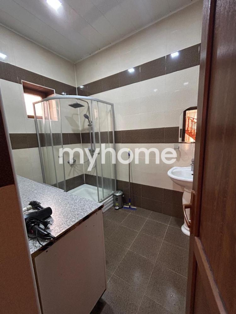  İsmayıllı şəhərində 200m² həyət evi satılır