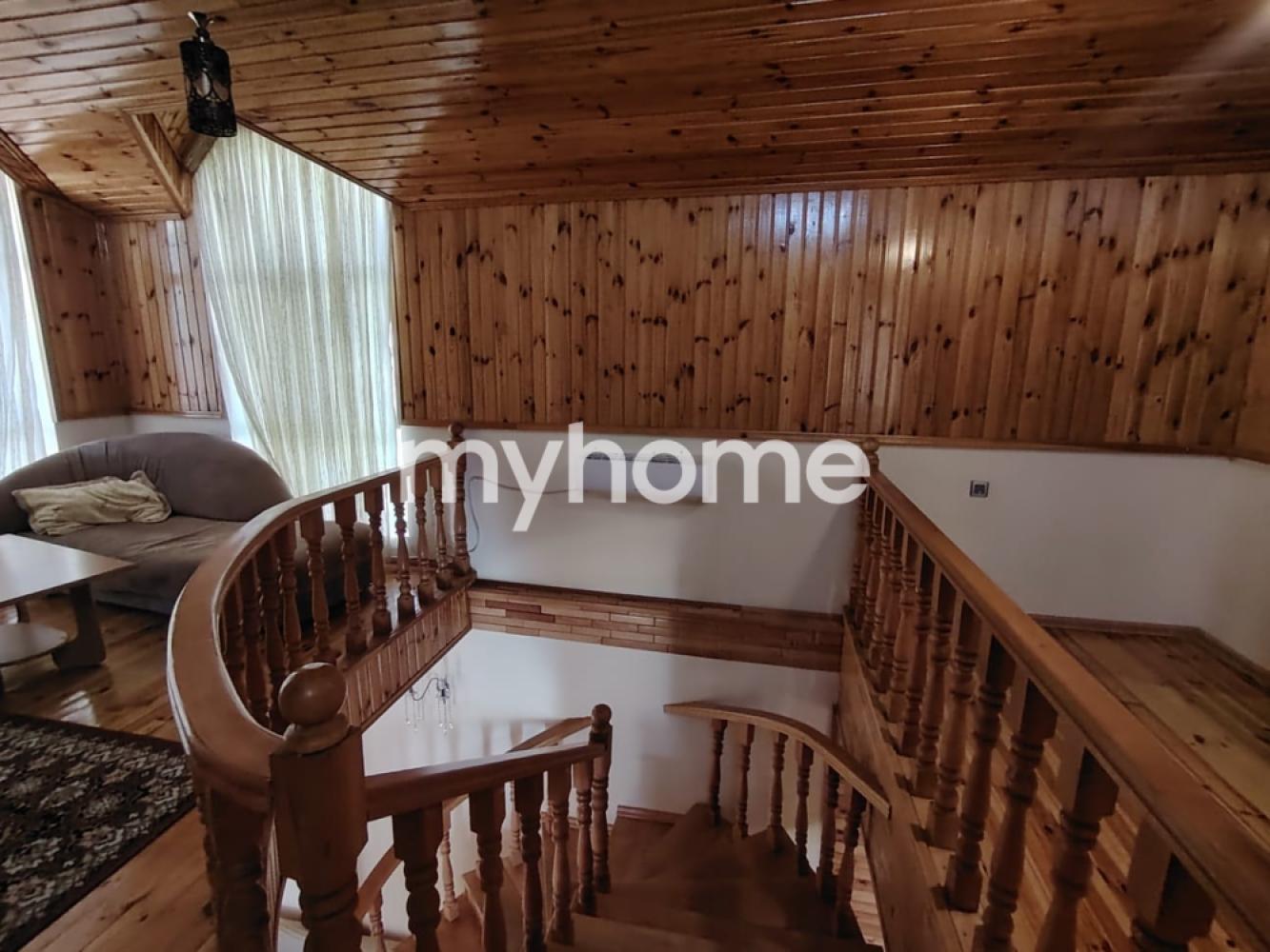  İsmayıllı şəhərində 200m² həyət evi satılır