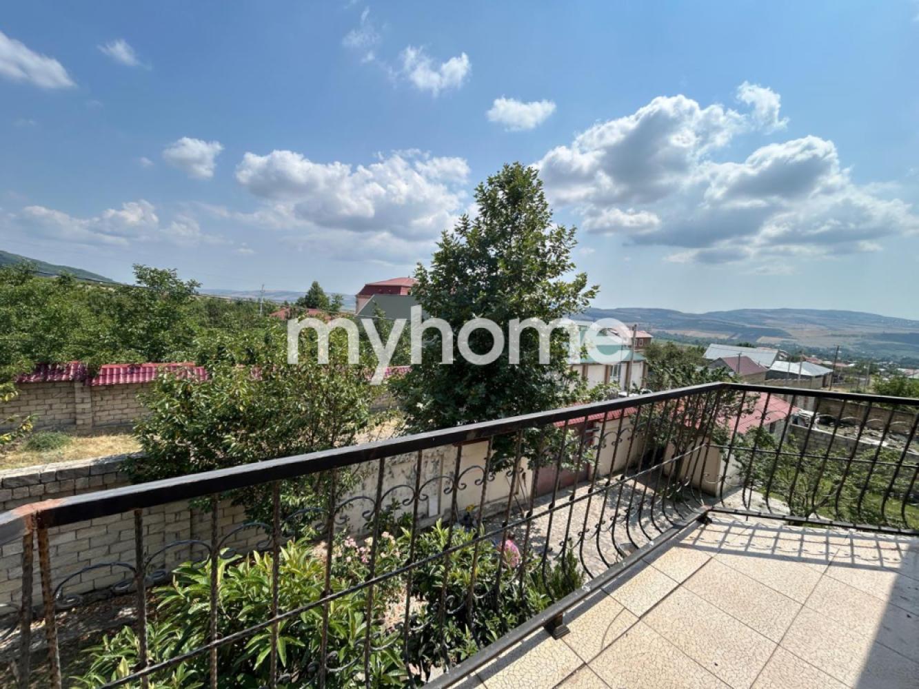 İsmayıllı şəhərində 200m² həyət evi satılır