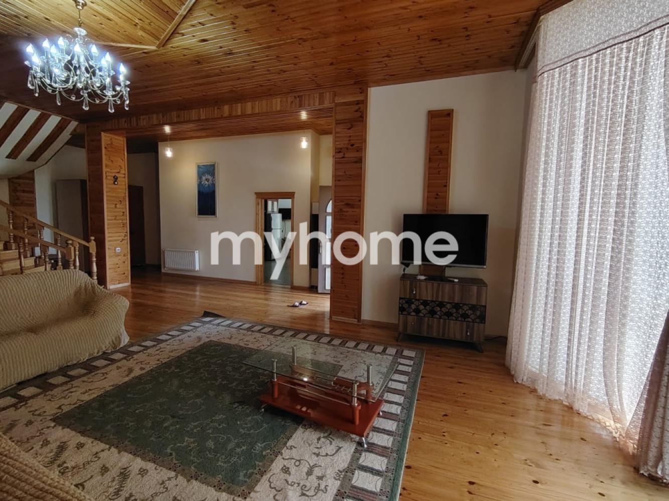  İsmayıllı şəhərində 200m² həyət evi satılır