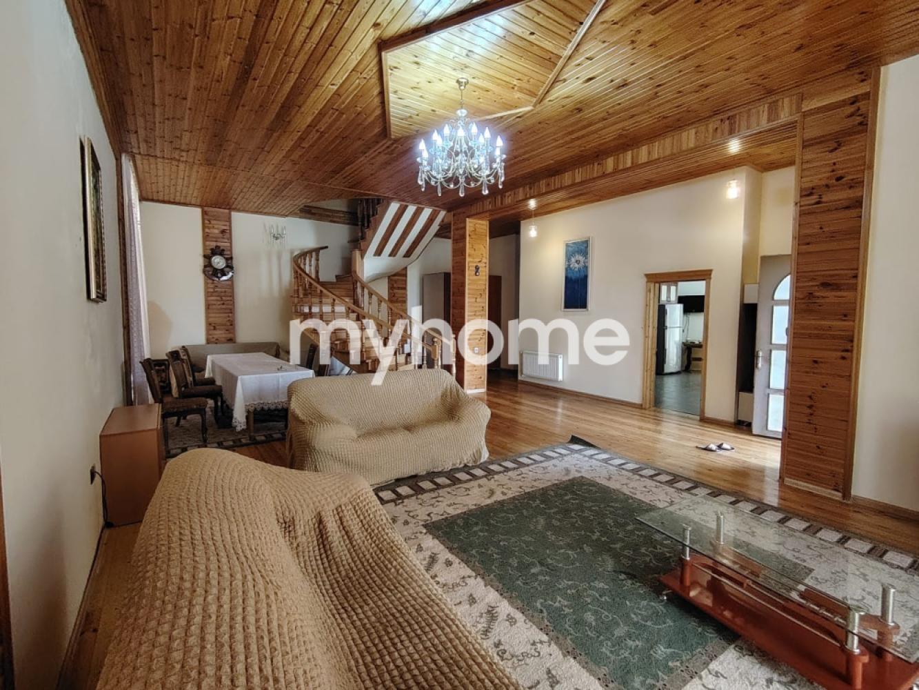  İsmayıllı şəhərində 200m² həyət evi satılır