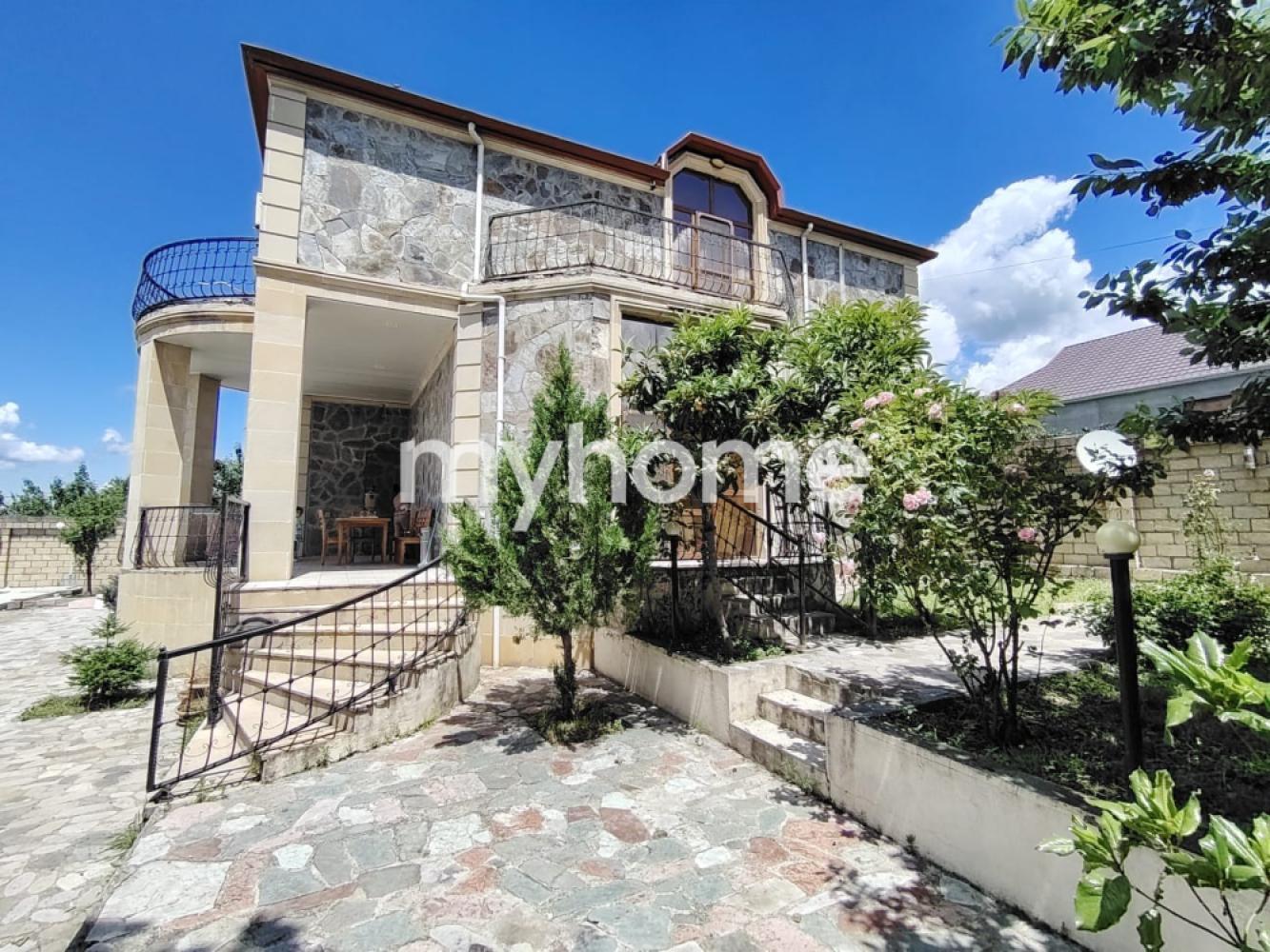  İsmayıllı şəhərində 200m² həyət evi satılır