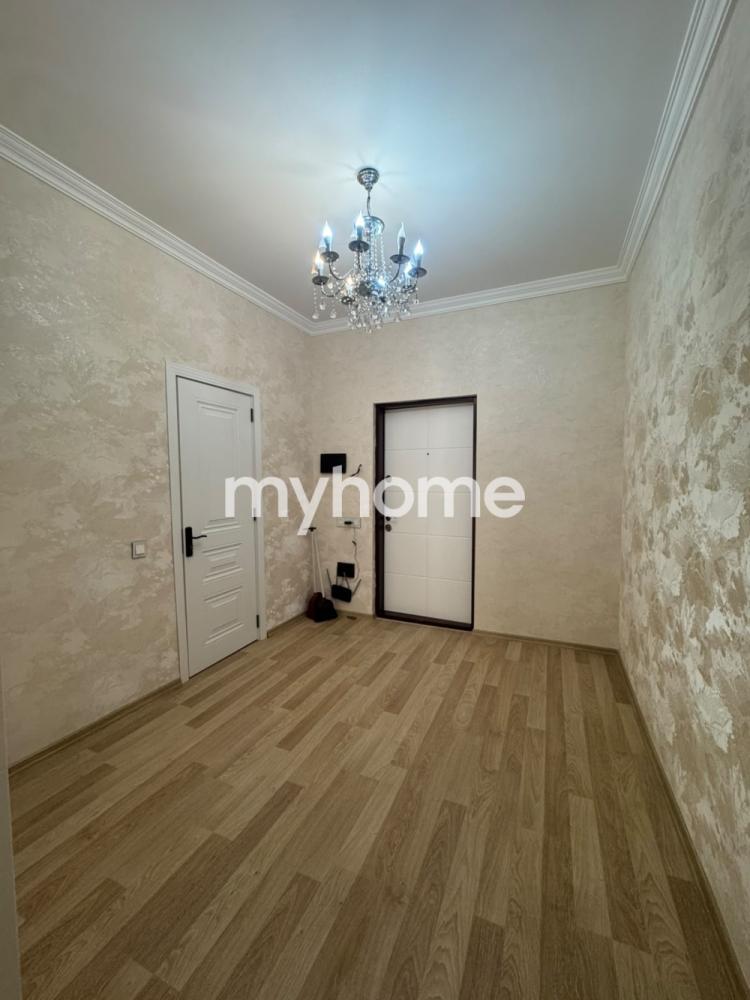  Yeni Yasamal qəsəbəsində 76m² mənzil satılır