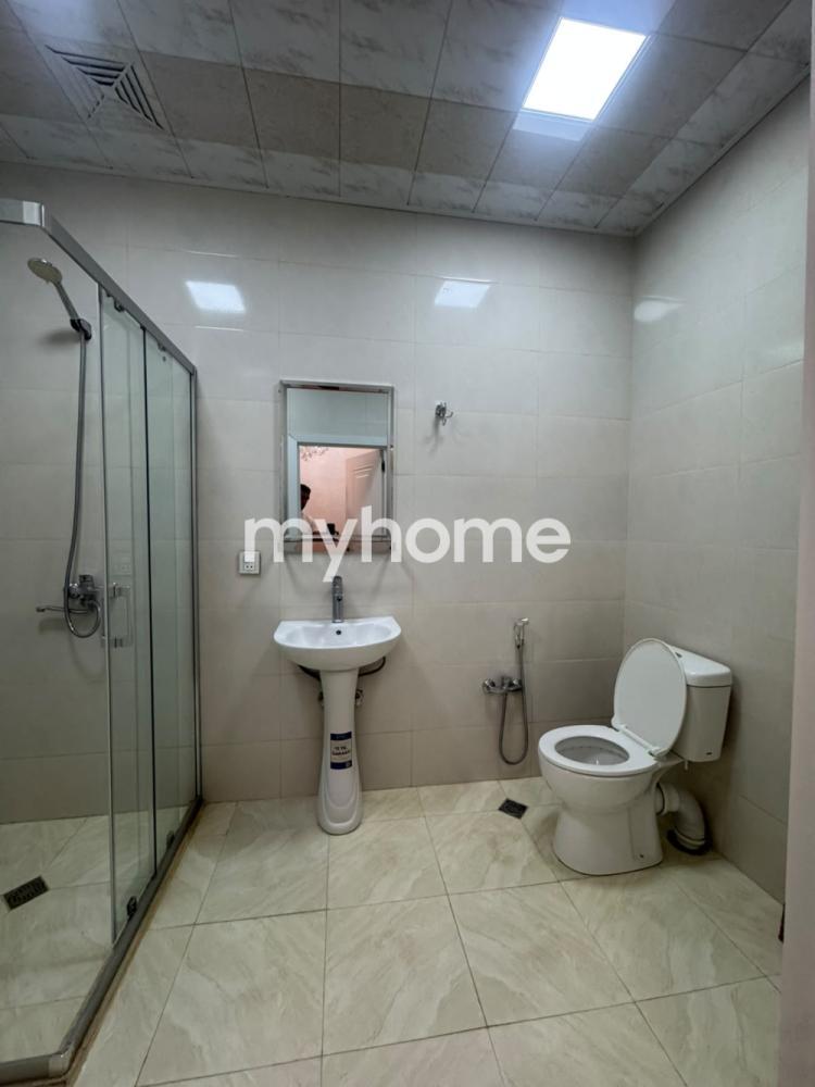  Yeni Yasamal qəsəbəsində 76m² mənzil satılır