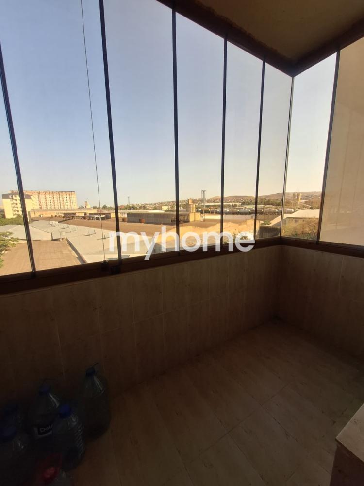  Xırdalan şəhərində 65m² mənzil satılır