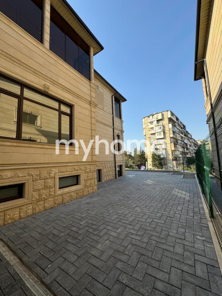  Köhnə Günəşli qəsəbəsində 317m² həyət evi satılır