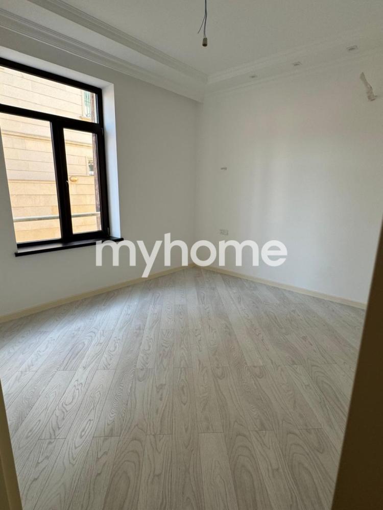  Köhnə Günəşli qəsəbəsində 317m² həyət evi satılır