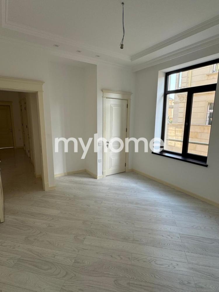  Köhnə Günəşli qəsəbəsində 317m² həyət evi satılır