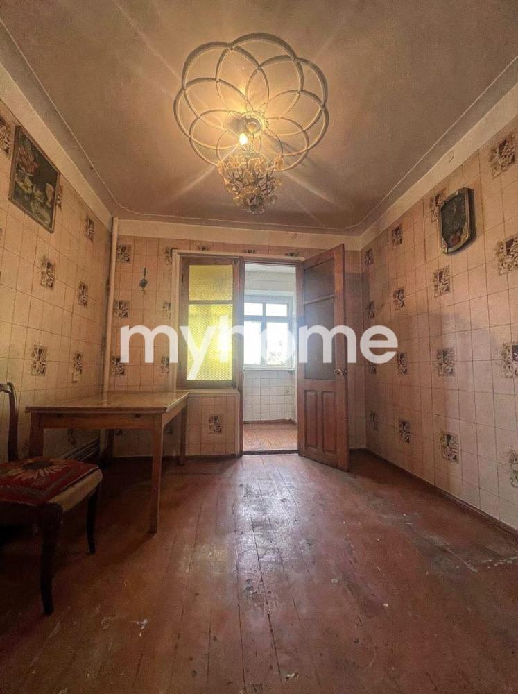  Yeni Günəşli qəsəbəsində 75m² mənzil satılır