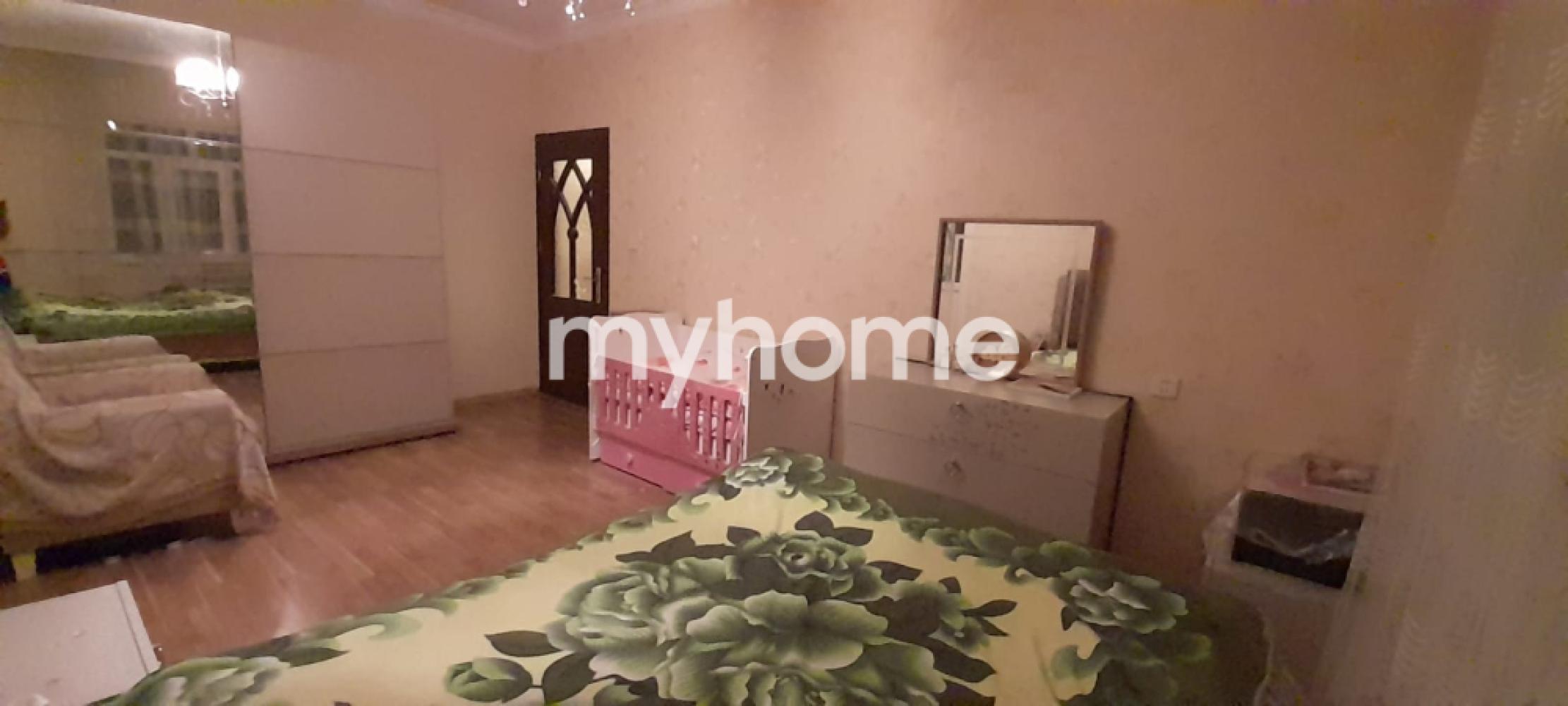  Yeni Günəşli qəsəbəsində 80m² mənzil satılır