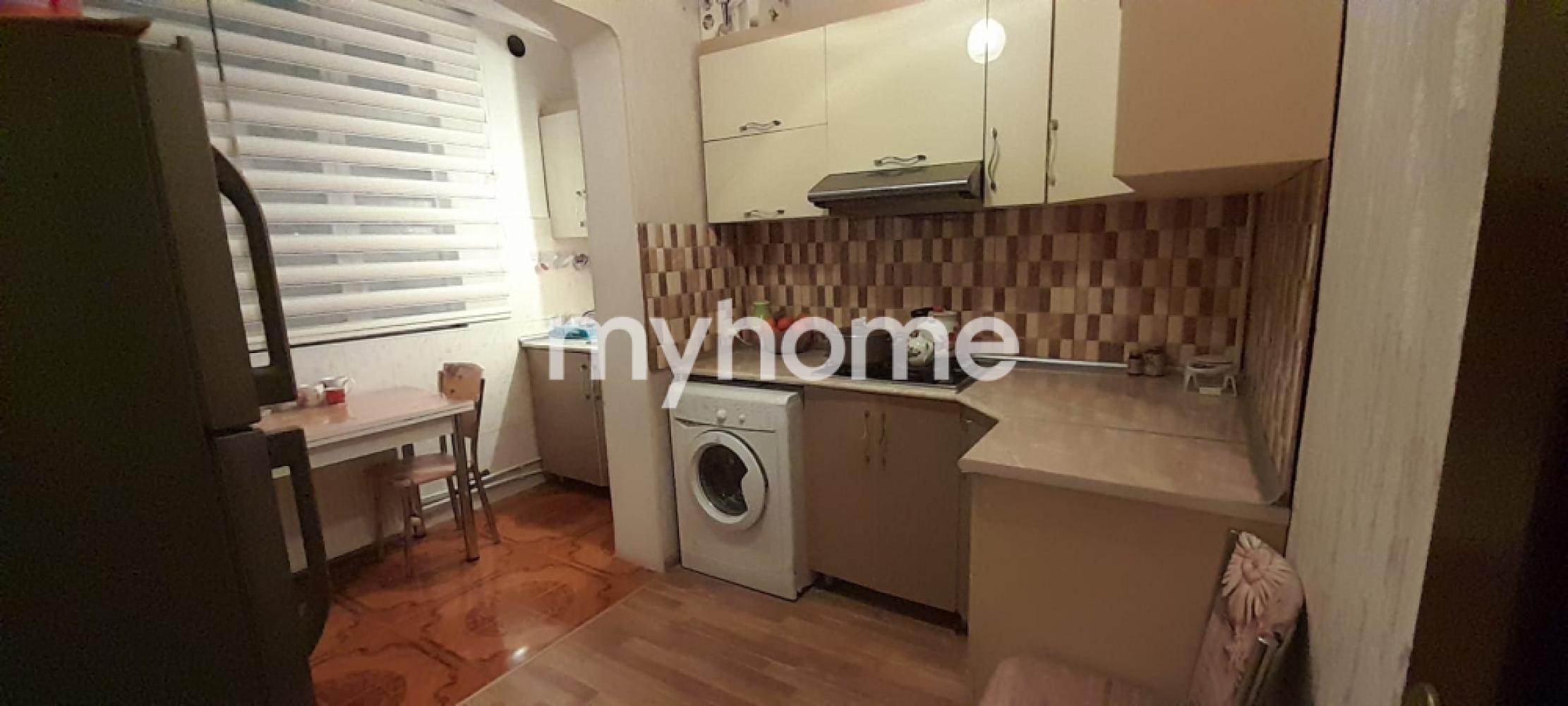  Yeni Günəşli qəsəbəsində 80m² mənzil satılır