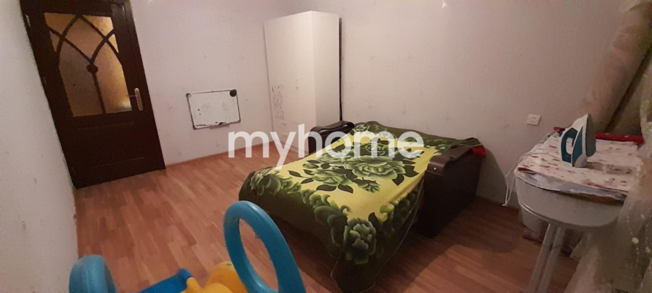  Yeni Günəşli qəsəbəsində 80m² mənzil satılır