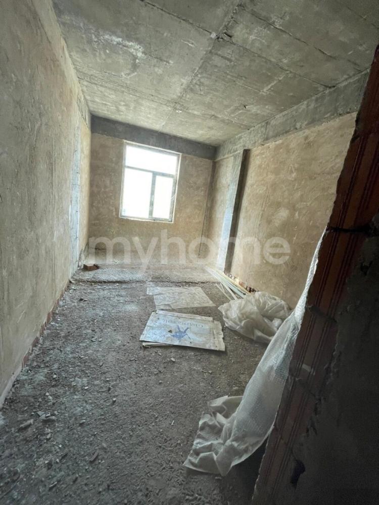  Bakı şəhərində 80m² mənzil satılır