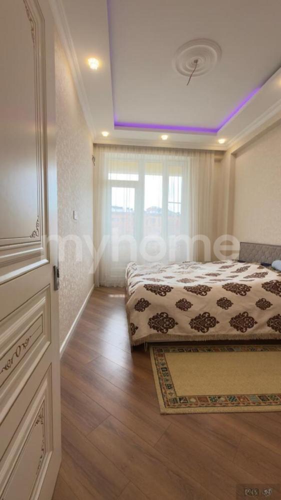 Saray qəsəbəsində 86m² mənzil satılır