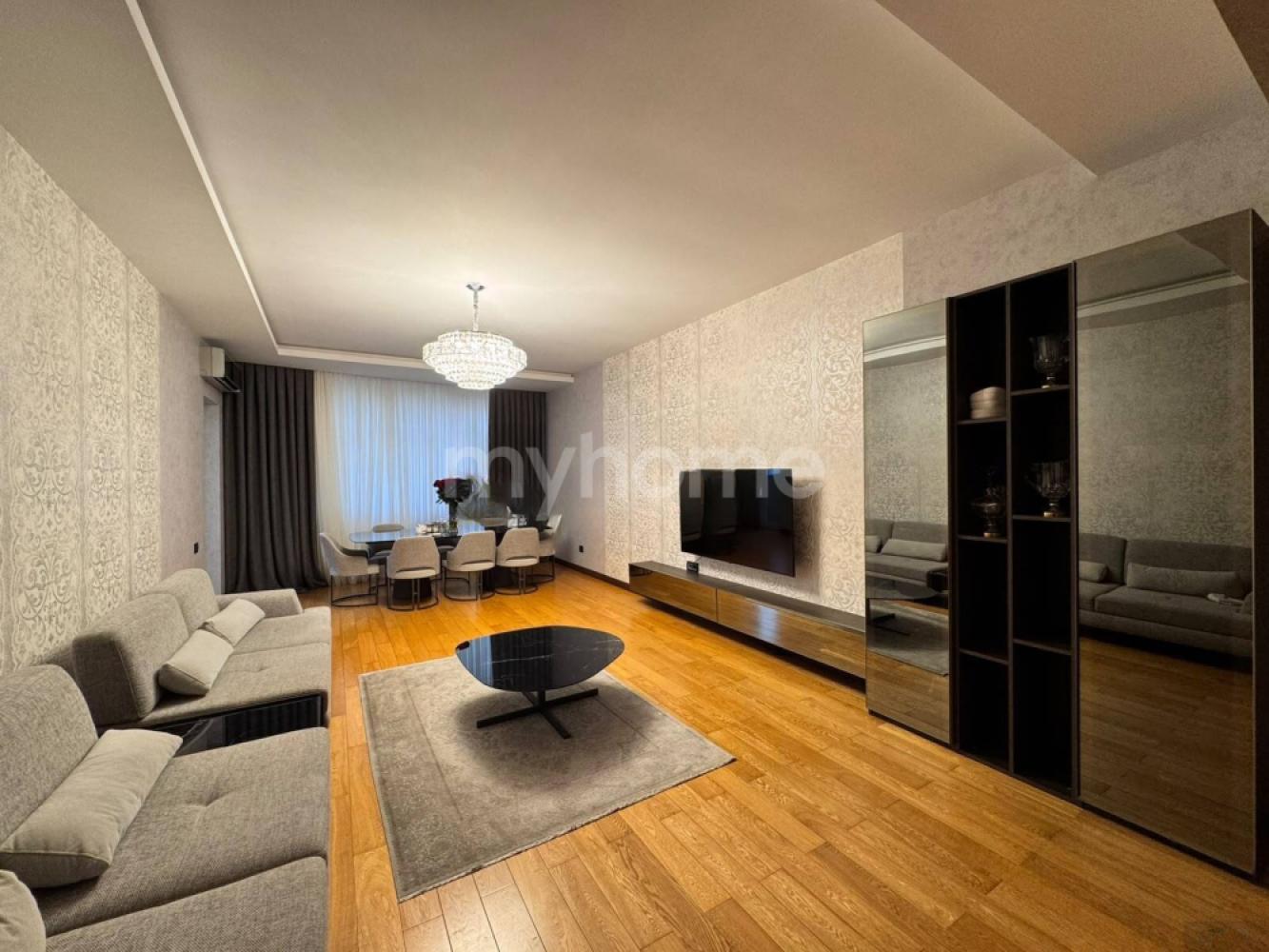  Bakı şəhərində 158m² mənzil satılır