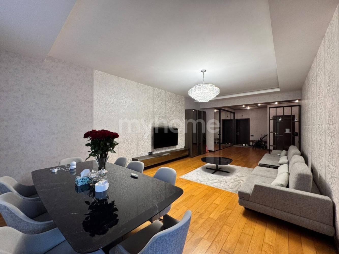  Bakı şəhərində 158m² mənzil satılır